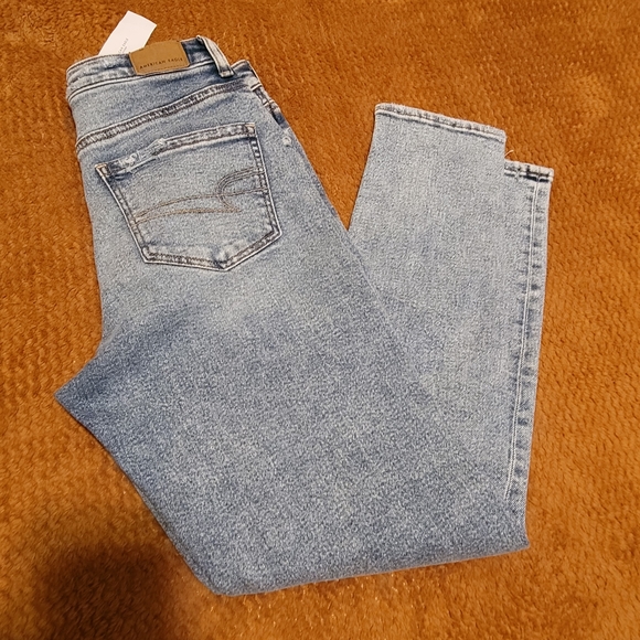 American Eagle NWT Stretch Mom Jeans - Picture 4 of 7